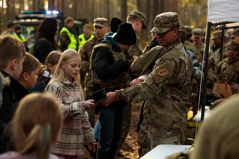 Doors of Perception: Synergy Between Cognitive Warfare and Human Security